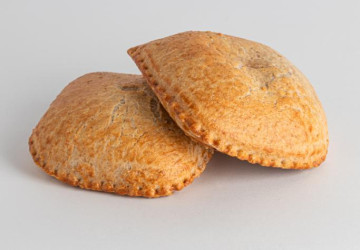 EMPANADA PRESUNTO E QUEIJO
