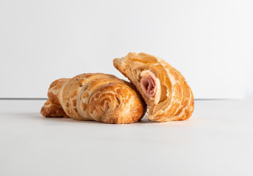 CROISSANT FRANGO REQUEIJAO