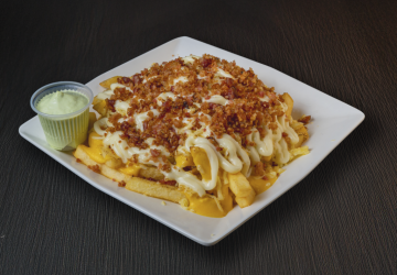 FRITAS 3 QUEIJOS FLAMBADO COM BACON