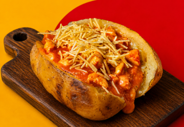 Batata Recheada Strogonoff de Frango
