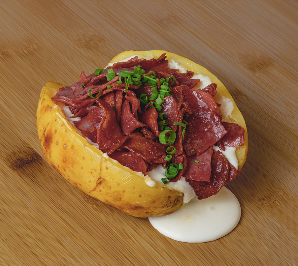 Batata Recheada Calabresa com Requeijão